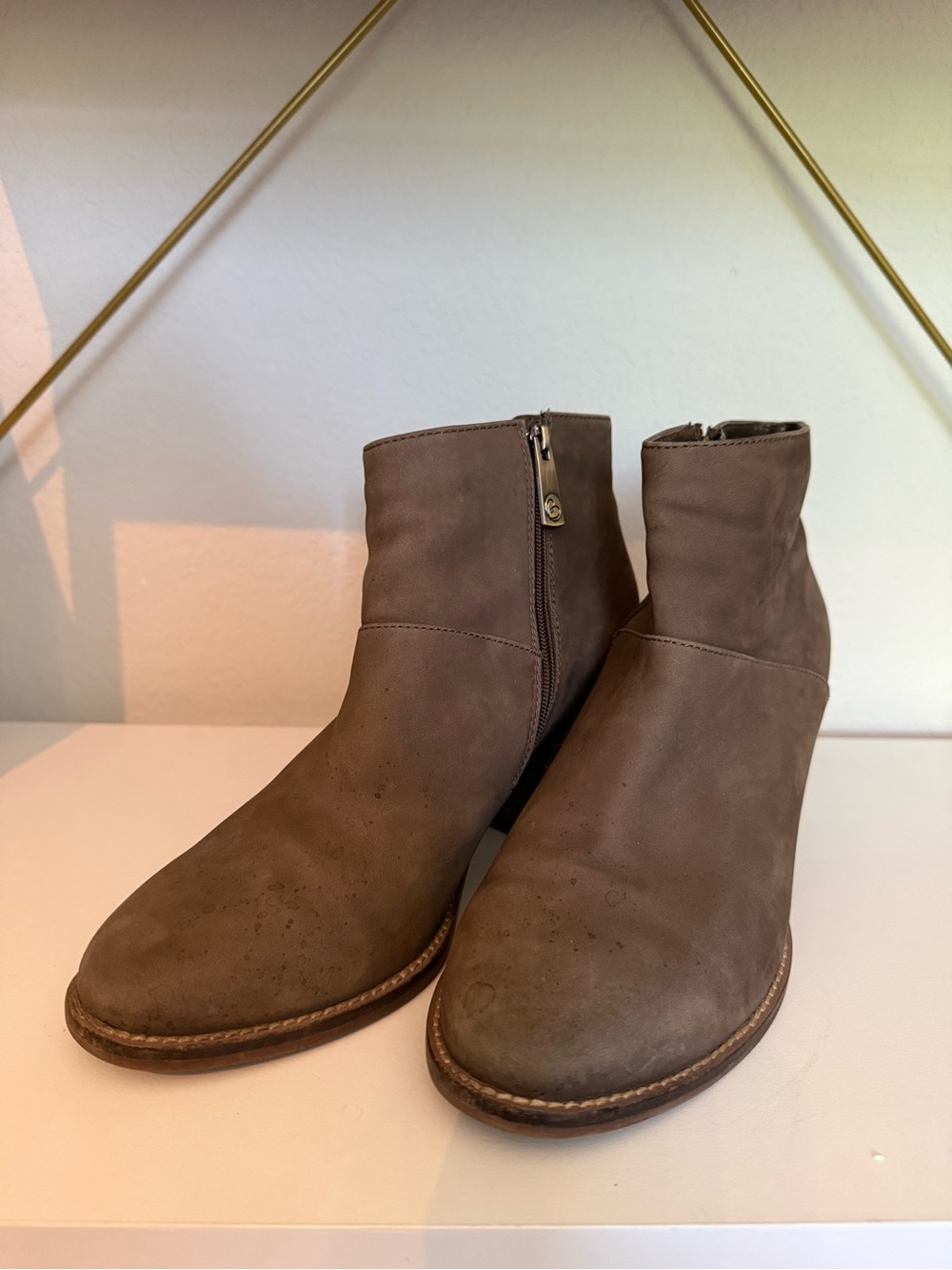 Blondo Nelli Taupe Suede Waterproof Block Heel Ankle Booties Women 8M